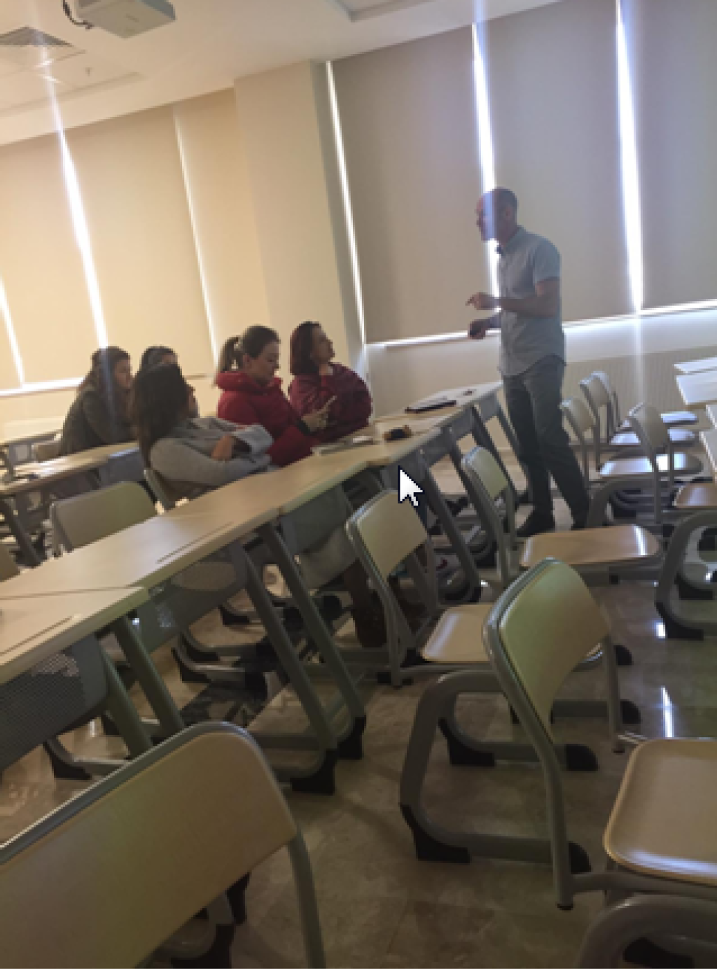 1544442283-2018-12-10 14_31_23-Wb yazısı Andrew Dilger _graded reader_ _2_ - Microsoft Word.png